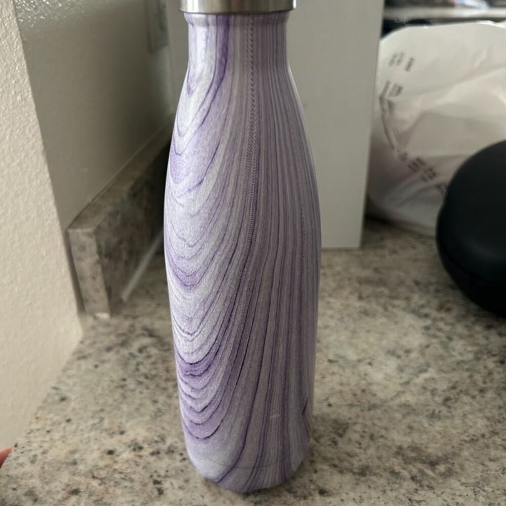 Water bottle - Picture 2 of 2